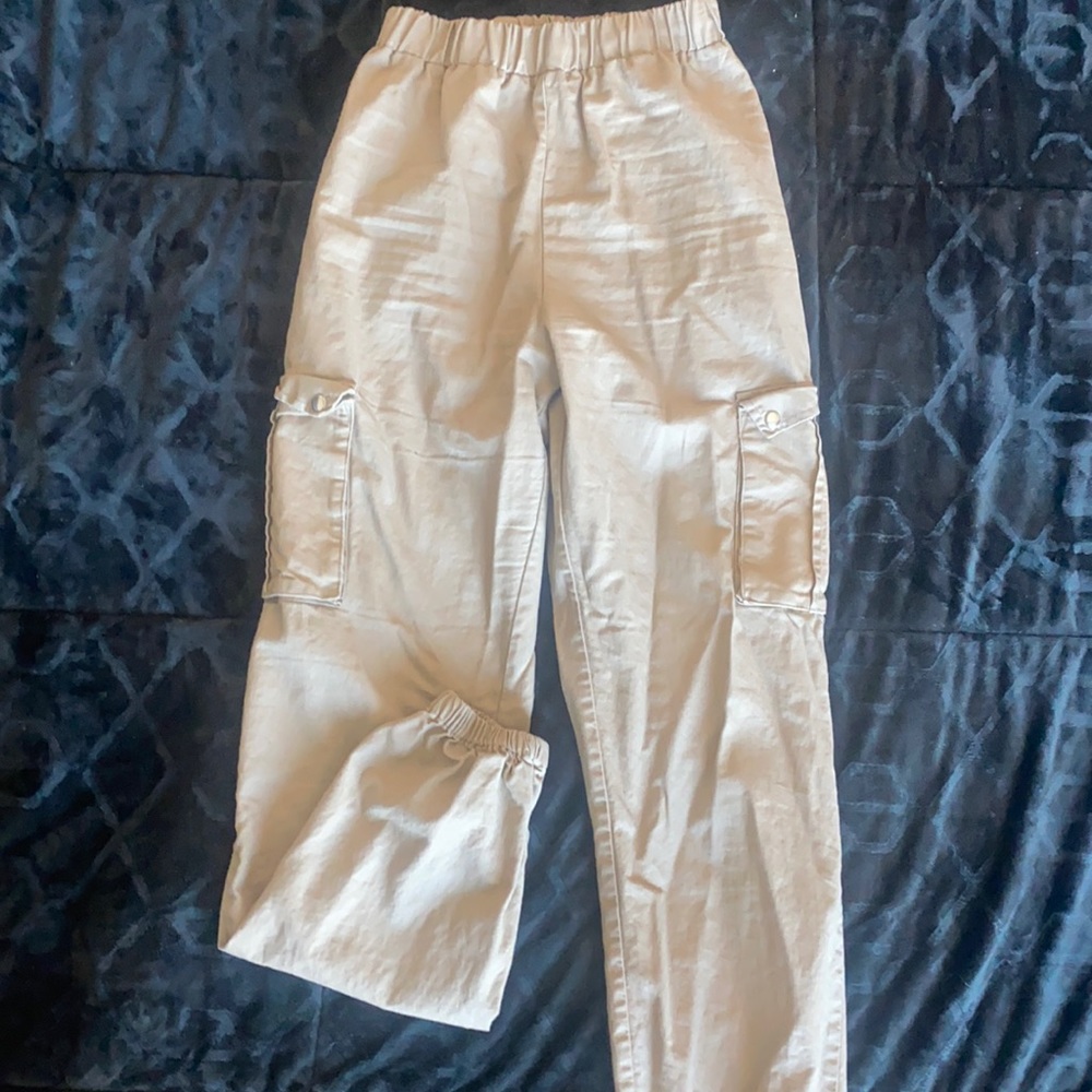 Pretty little thing kacky pants